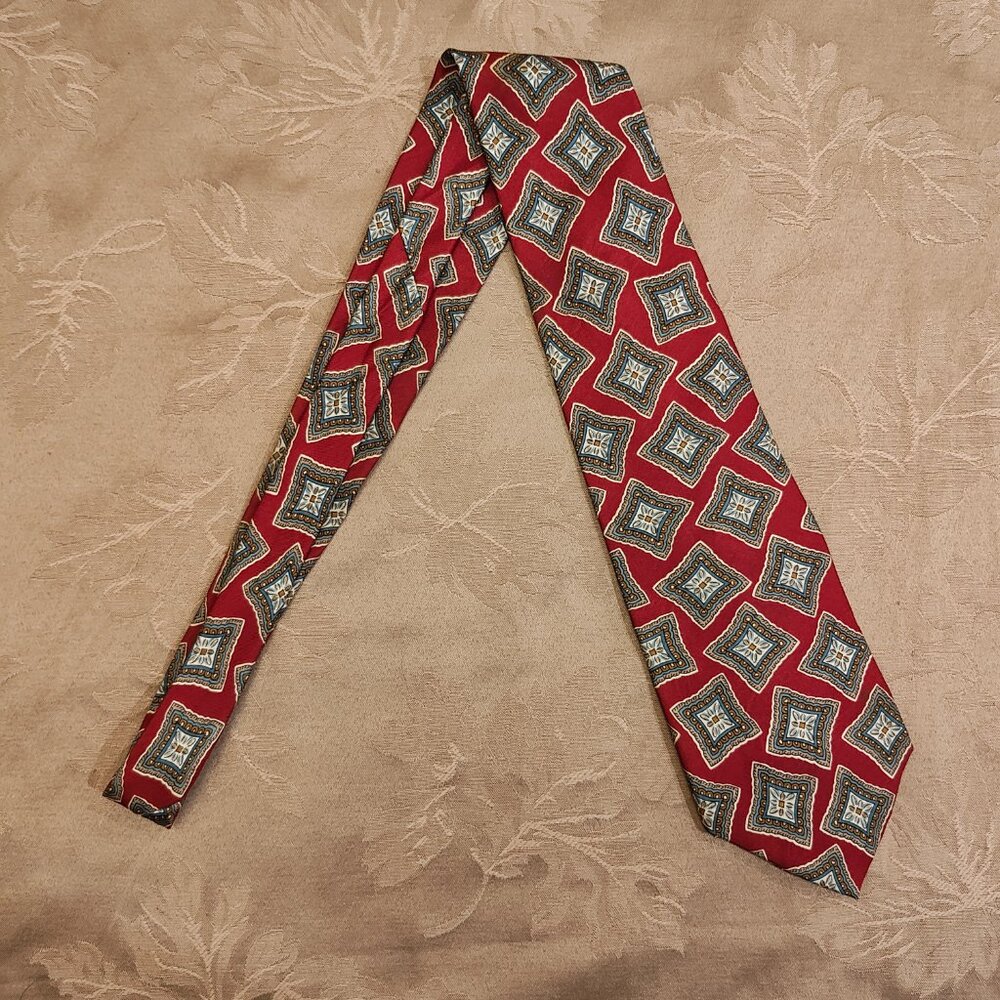 Regiments Ltd. Red Diamond Patterned Silk Tie, Excellent Used Condition! (EUC) - Picture 2 of 6